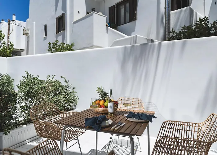 Two Times Naxos アパートホテル